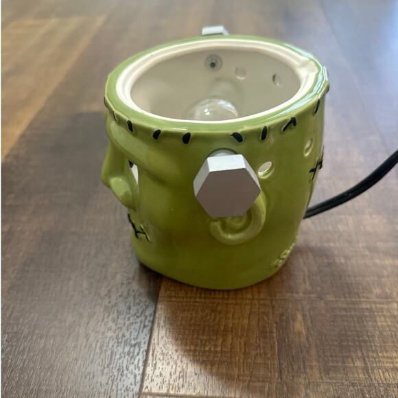 Scentsy Frankenstein Halloween Wax Warmer Electric Plug In W/ Box - Picture 4 of 10